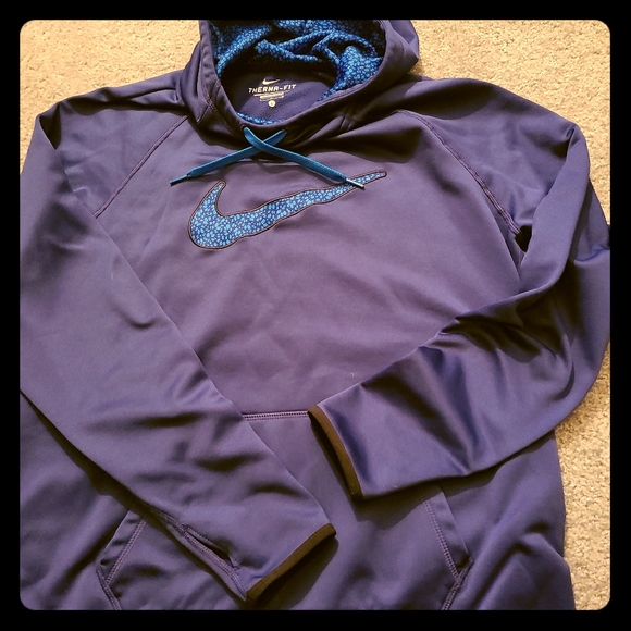 Nike Other - Sweat shirt hoodie